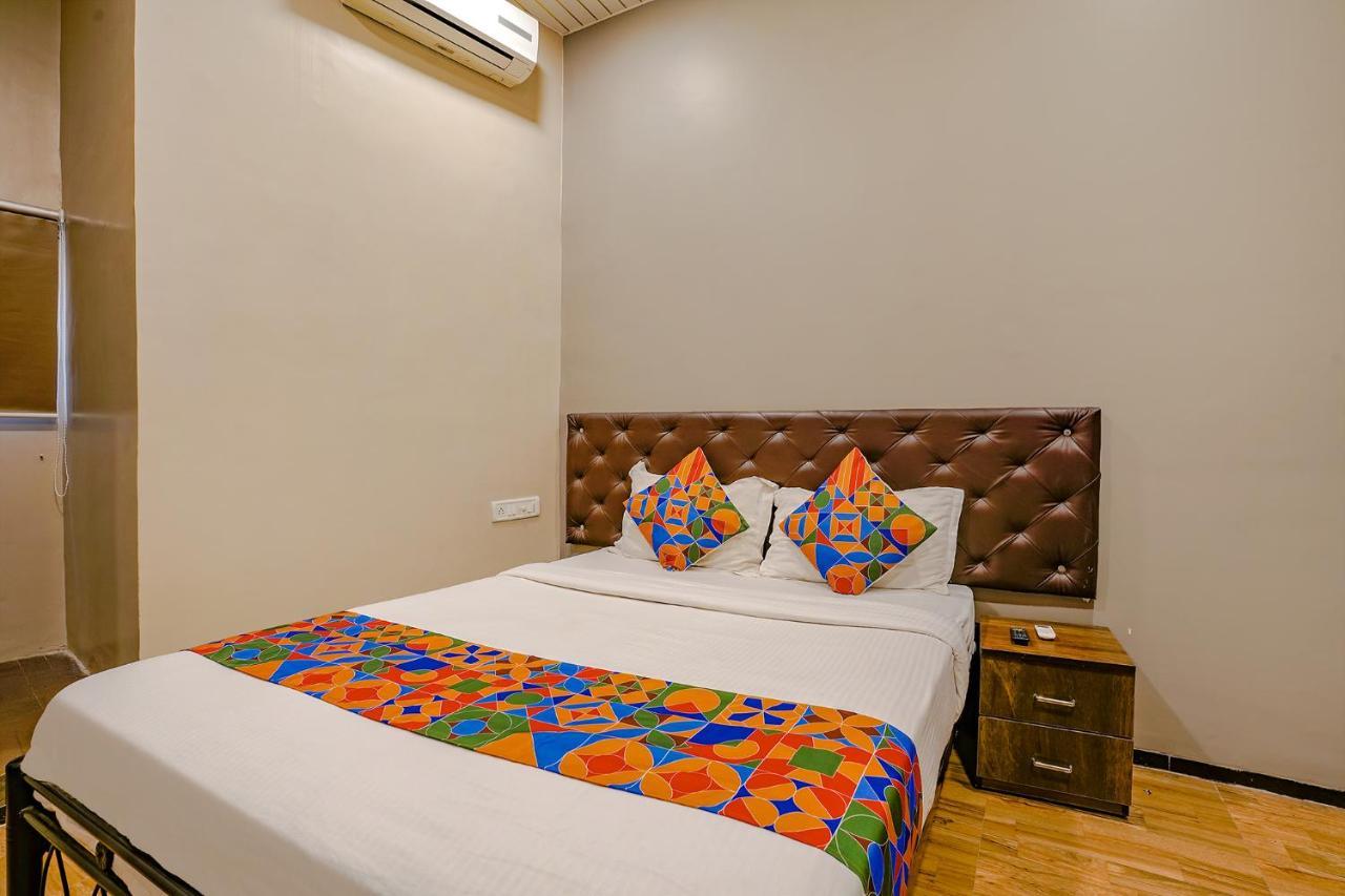 Fabexpress Comfort Stay - Nr Mumbai International Airport Buitenkant foto